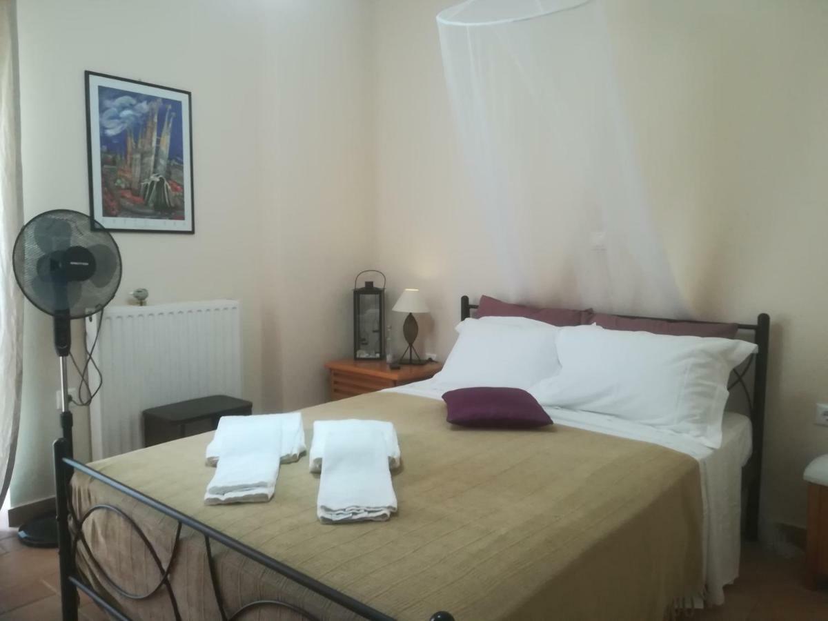 Marathon Beachside Villa 100M From The Beach Schinias Exterior foto